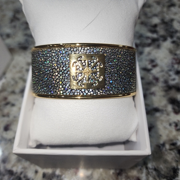 Rustic Cuff Bracelet - Picture 1 of 2